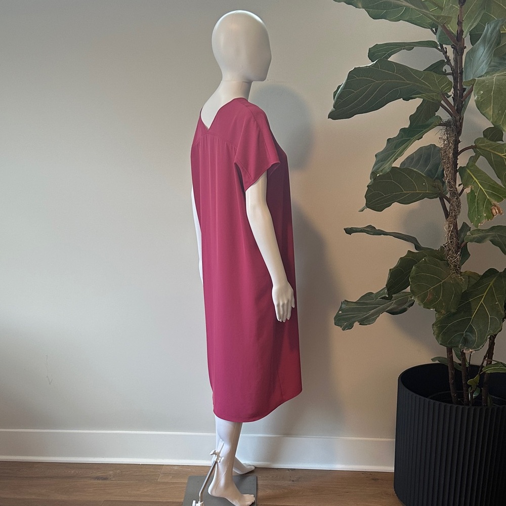 Uniqlo Raspberry V-Neck Midi Dress - Picture 6 of 7